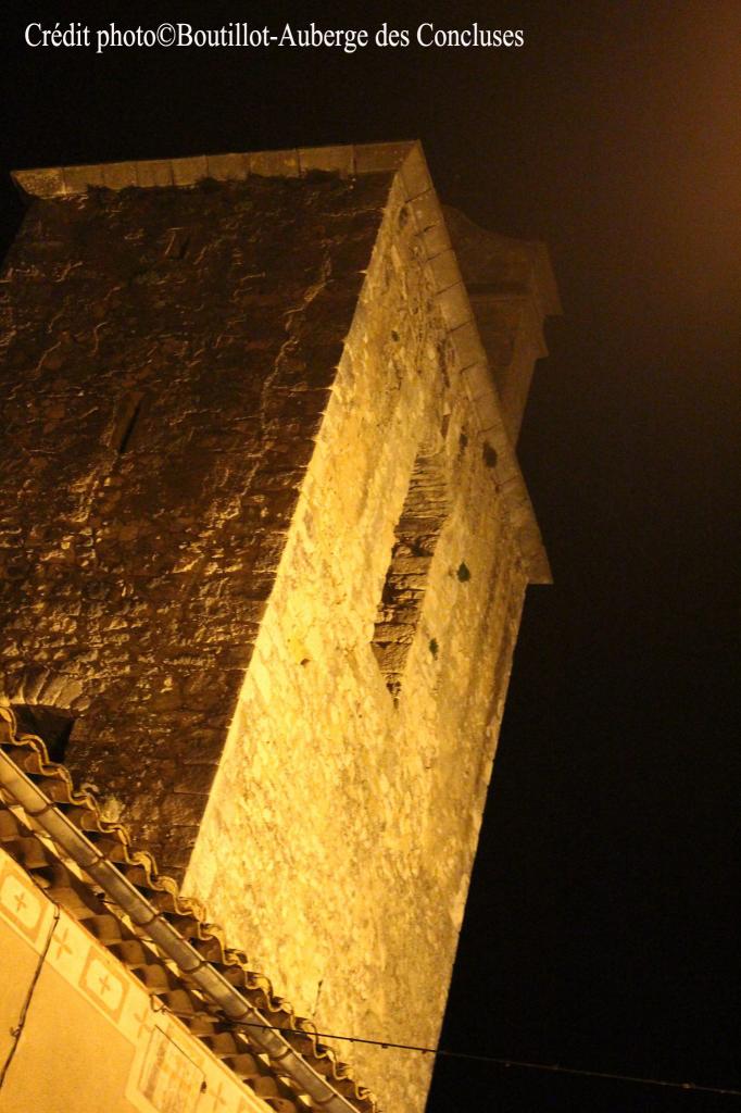 Clocher vue de nuit verfeuil