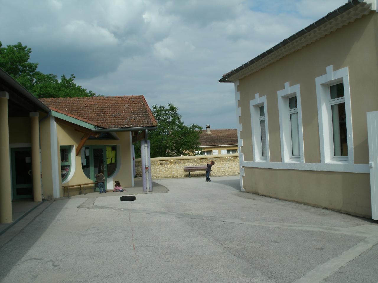 Ecole du village